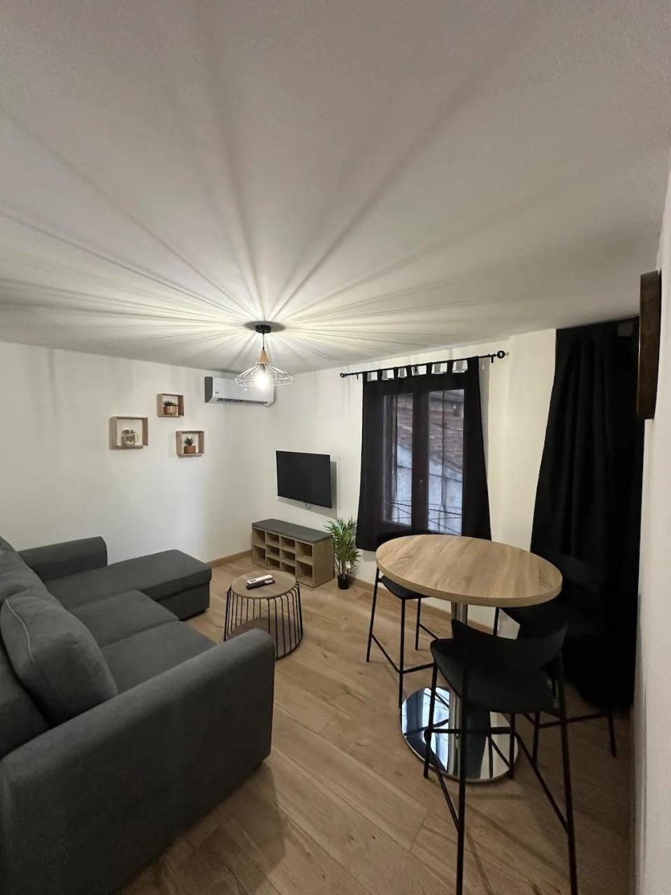 Appartement Superbe “l'eden”clim, Proche Remparts *